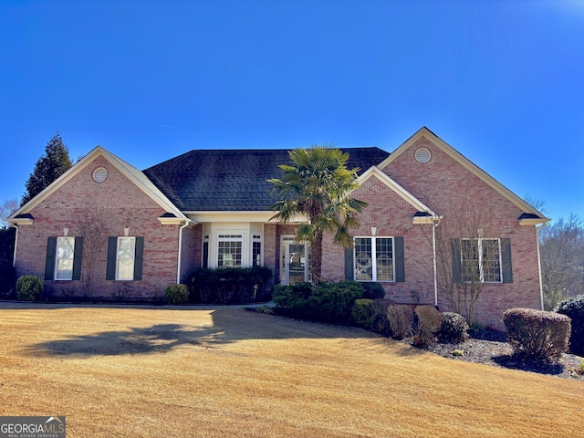 view of front of property with a front yard