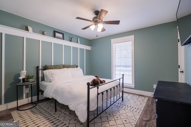 bedroom featuring ceiling fan