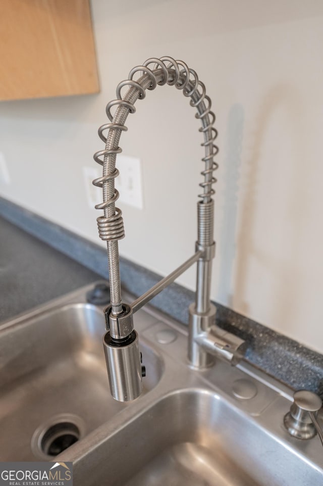 room details with sink