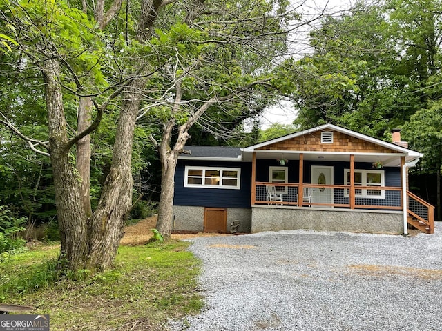 view of front facade featuring a porch