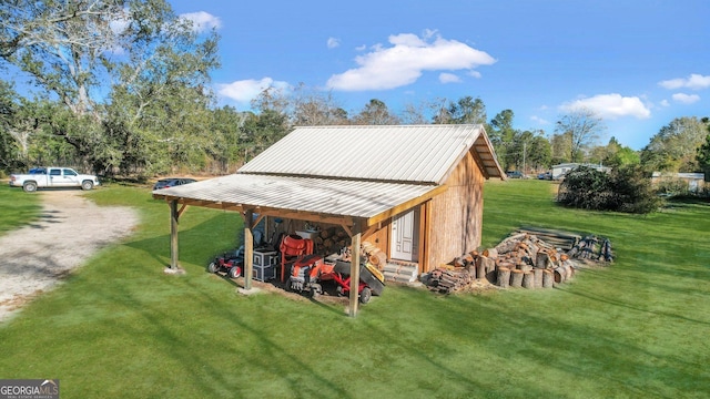 exterior space featuring a lawn