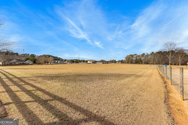 view of yard featuring a rural view