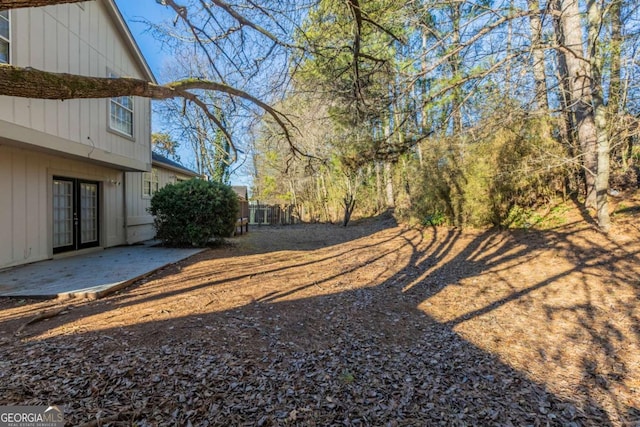 view of yard with a patio area