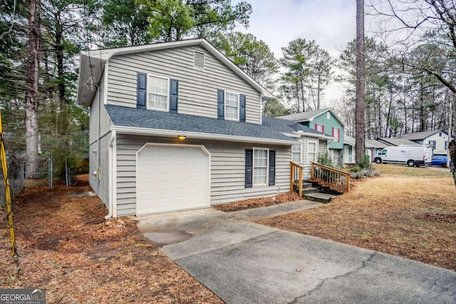 view of front facade featuring a garage