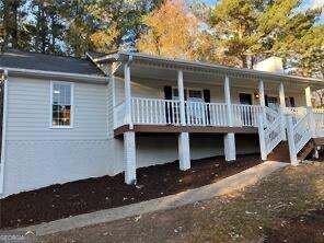 view of front of home featuring a porch