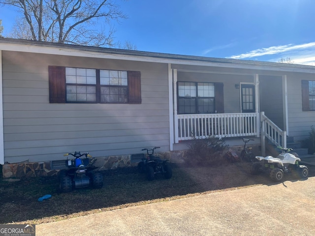 view of front of house featuring covered porch