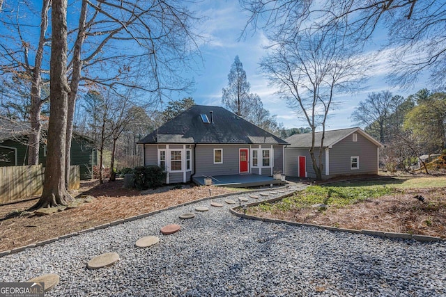 view of front of property