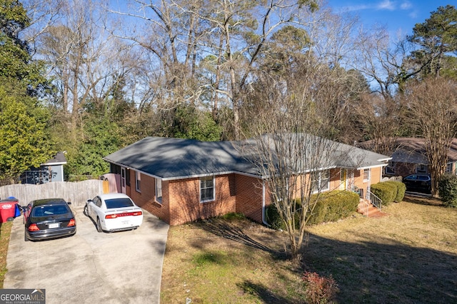 view of front of home with a front yard