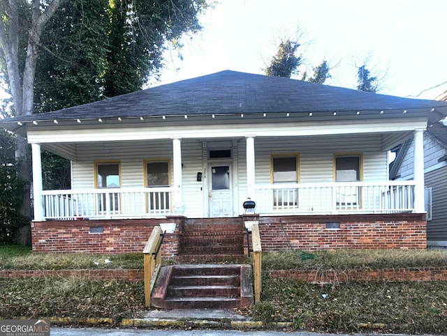 bungalow-style house with covered porch