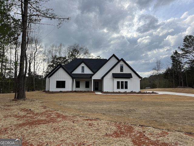 view of modern farmhouse