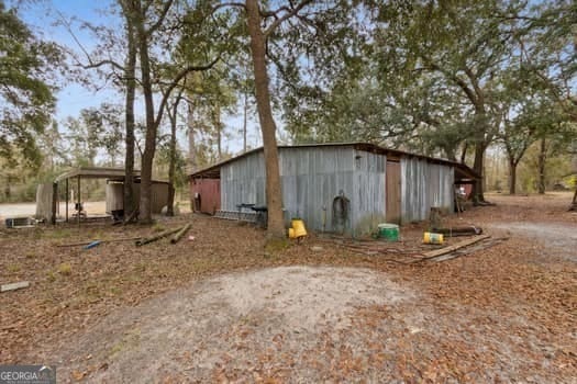 view of outbuilding