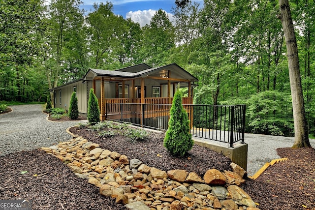 view of front of property featuring a porch