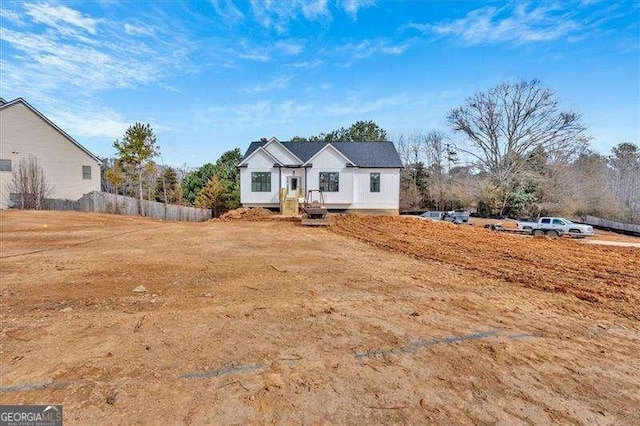 view of front of property