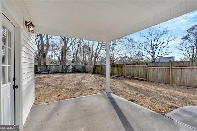 view of yard featuring a patio