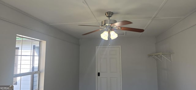 room details with a ceiling fan