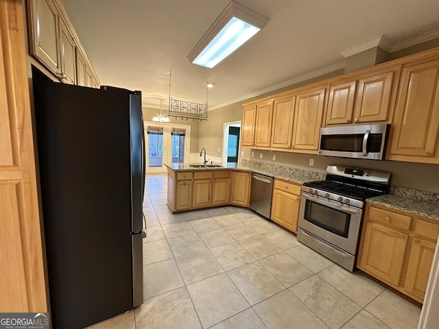 kitchen featuring ornamental molding, hanging light fixtures, a peninsula, stainless steel appliances, and a sink