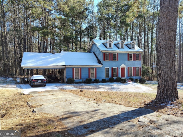 view of front facade featuring a garage