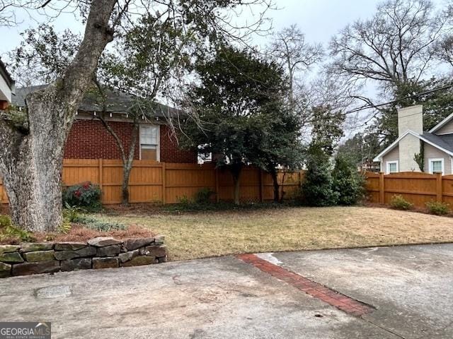 view of yard with a patio