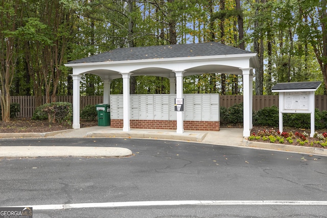 view of property's community featuring a mail area