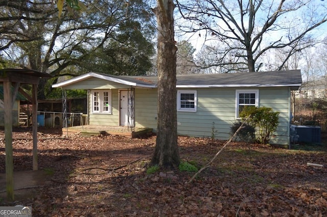 view of front of property featuring cooling unit