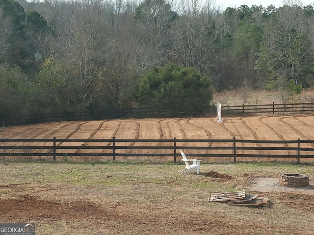 view of yard featuring a rural view