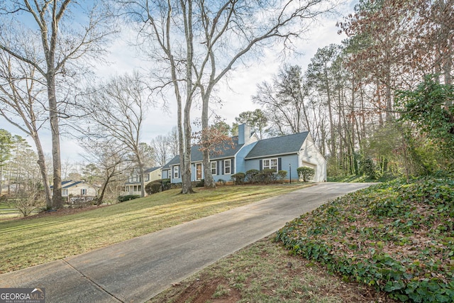 view of front of house with a front yard