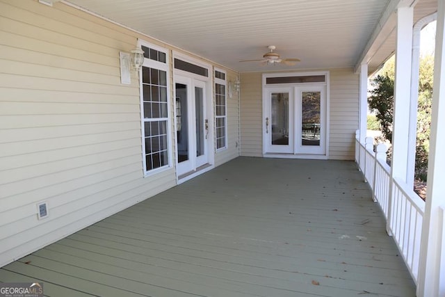 deck with ceiling fan