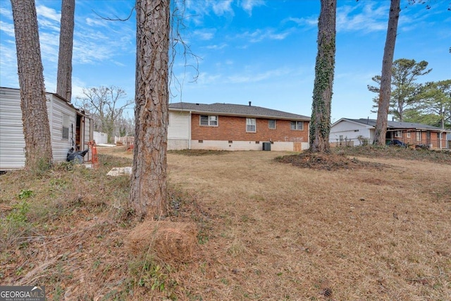 exterior space with a lawn