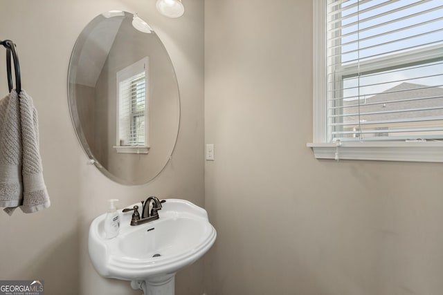 bathroom featuring sink