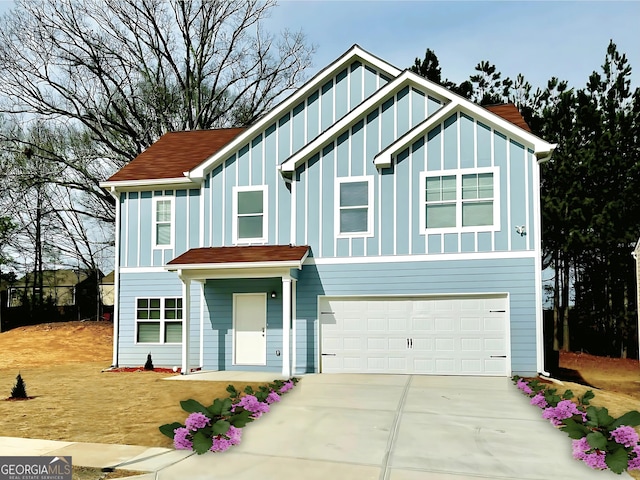 view of front facade with a garage