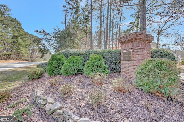 view of community / neighborhood sign