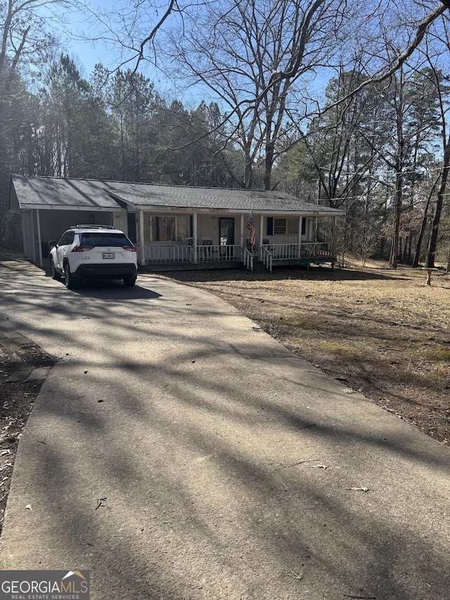 view of front of home featuring a porch