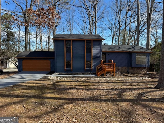 view of front of home featuring a garage