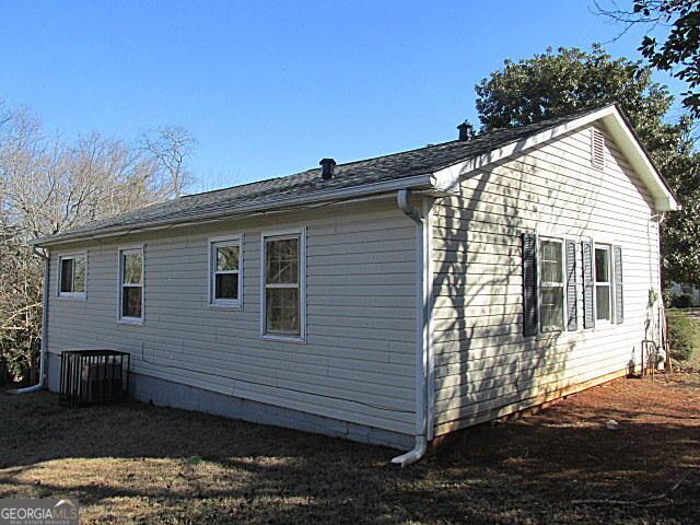 view of property exterior