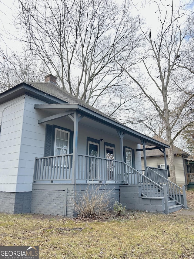 view of front of home featuring a porch