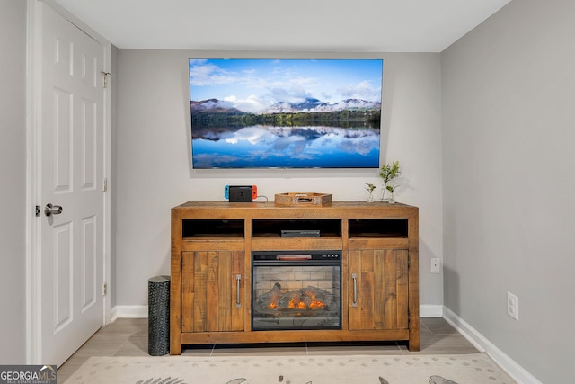 room details featuring a fireplace