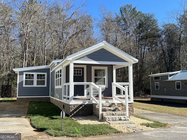 view of front of house with a porch