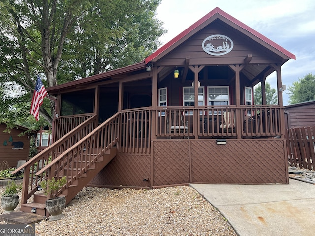 view of front of home featuring a porch