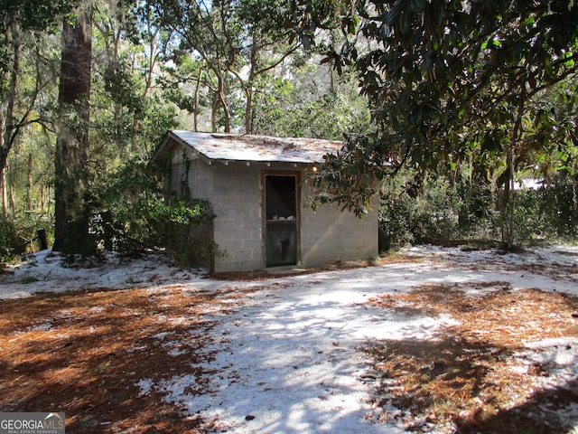 view of outdoor structure