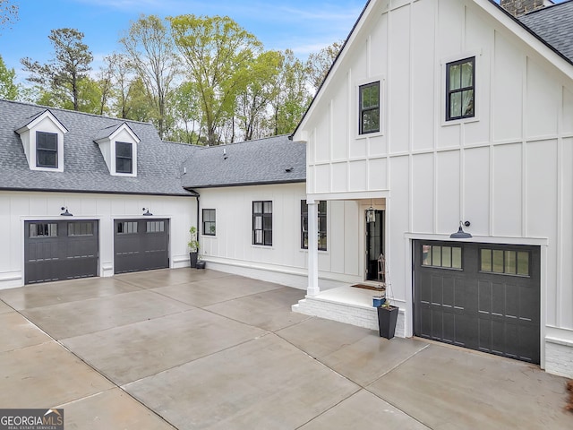 view of front of house with a garage