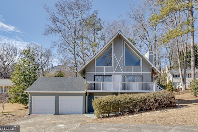 view of front of house featuring a garage