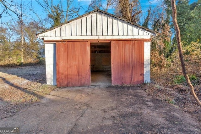 view of outdoor structure