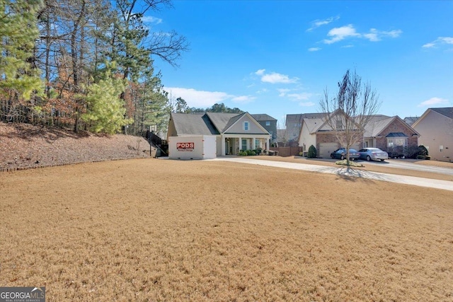 view of front of house with a front yard