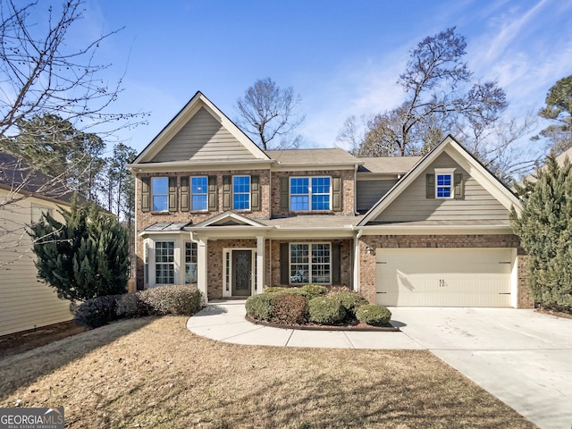 view of front of home featuring a front yard