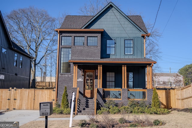 view of front of property featuring a porch