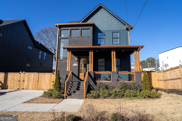 view of front facade featuring covered porch