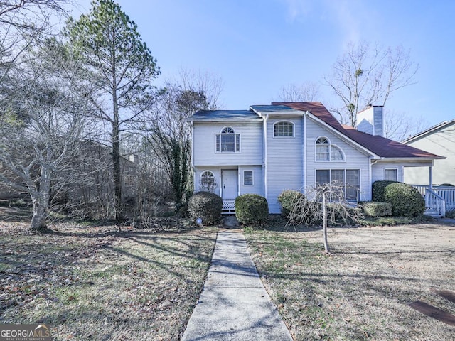 view of front property