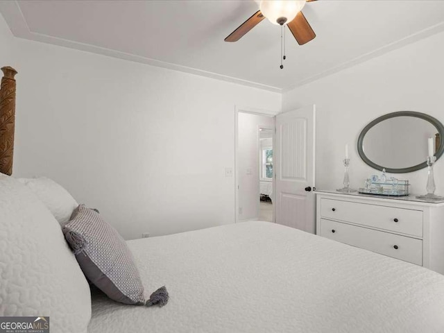 bedroom with ceiling fan