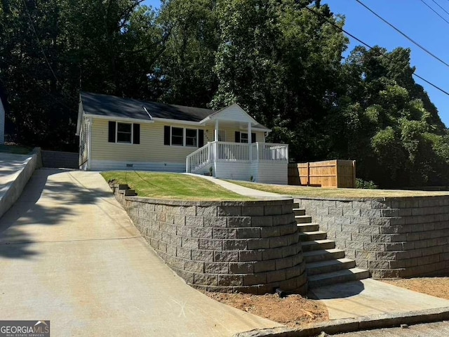 view of front of house featuring a porch