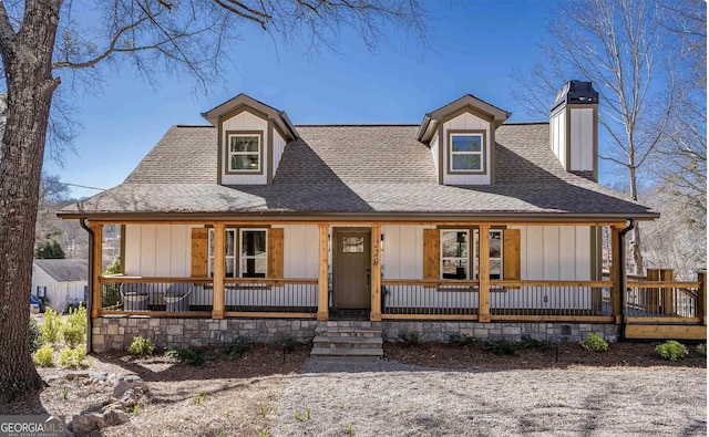 view of front of house featuring covered porch